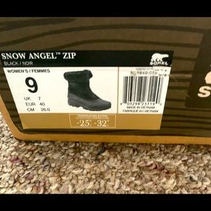 Sorel Snow Angel Women’s Size 9 Winter Boots
